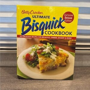 Betty Crocker Bisquick Mix Recipe Book - Yellow Cover